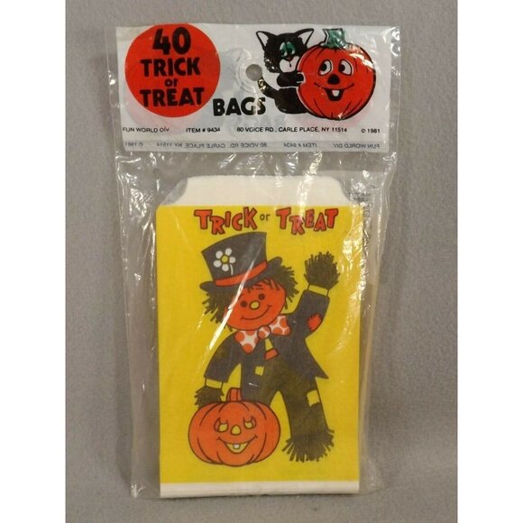 Vintage Halloween 40 Trick or Treat Bags Sealed Package 1981 Scarecrow Pumpkin - Picture 1 of 3